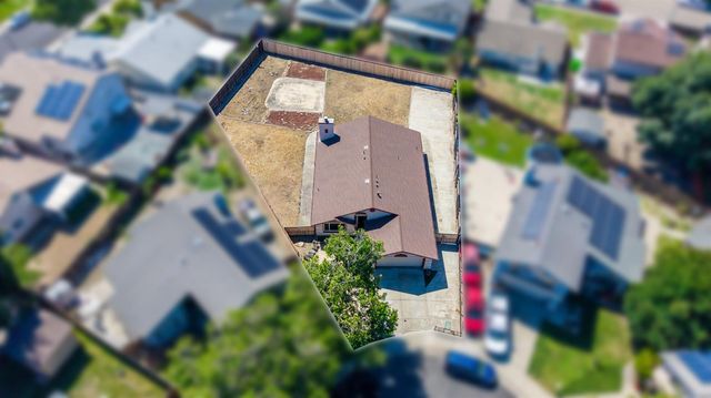 2412 Silverado Ct, Stockton, CA 95206