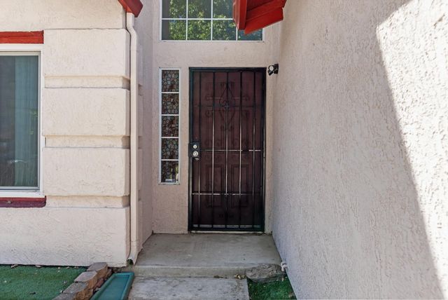 2412 Silverado Ct, Stockton, CA 95206