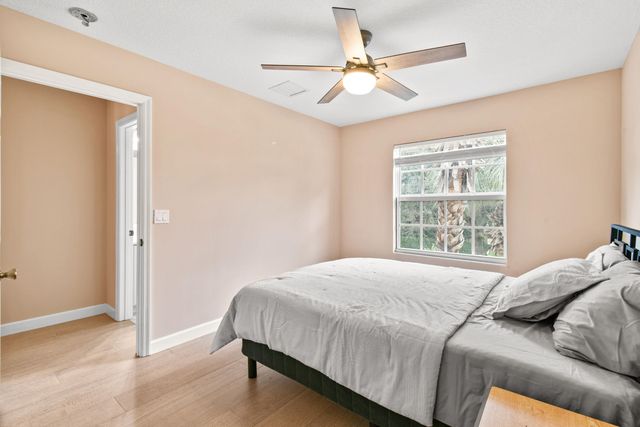 4576 Thornwood Circle, Palm Beach Gardens, FL 33418