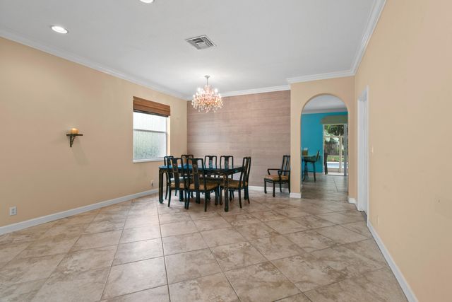 4576 Thornwood Circle, Palm Beach Gardens, FL 33418