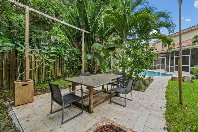 4576 Thornwood Circle, Palm Beach Gardens, FL 33418