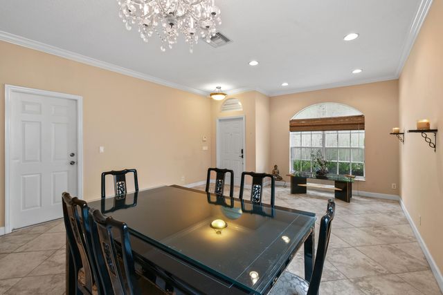 4576 Thornwood Circle, Palm Beach Gardens, FL 33418