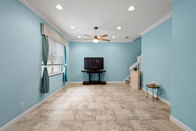 4576 Thornwood Circle, Palm Beach Gardens, FL 33418