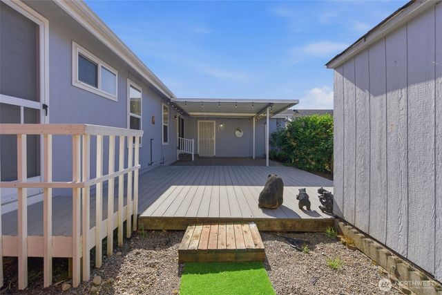 24036 222nd Avenue SE, Maple Valley, WA 98038