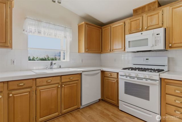 24036 222nd Avenue SE, Maple Valley, WA 98038