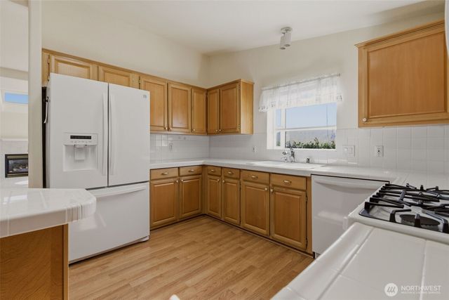 24036 222nd Avenue SE, Maple Valley, WA 98038