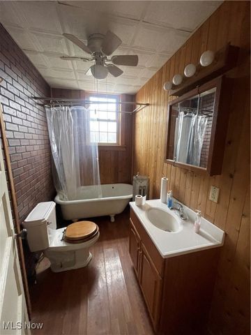 1415 Madison Avenue, Toronto, OH 43964