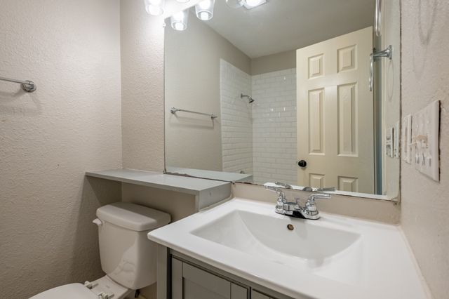 1607 College Parkway, Lewisville, TX 75077