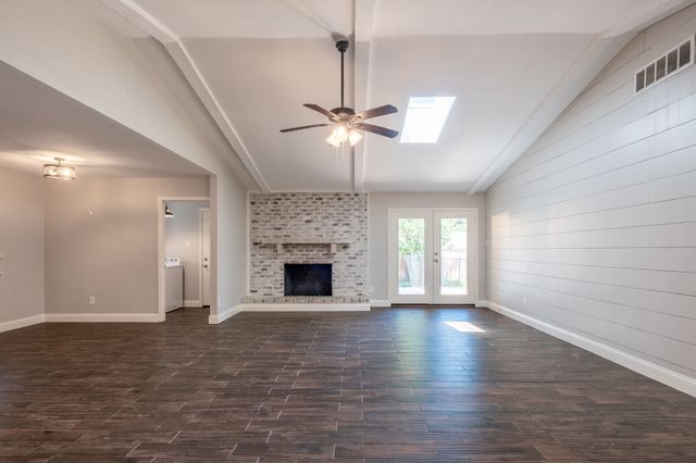 1607 College Parkway, Lewisville, TX 75077