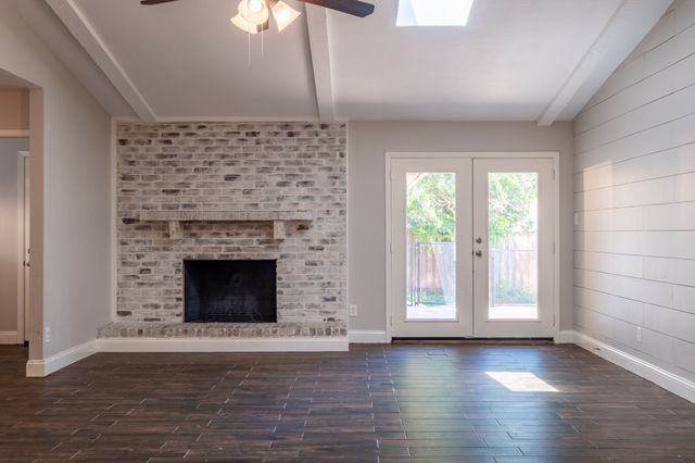 1607 College Parkway, Lewisville, TX 75077