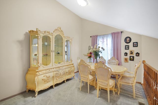 1400 Berta Drive, Crest Hill, IL 60403