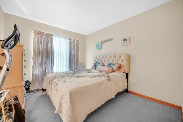 1400 Berta Drive, Crest Hill, IL 60403