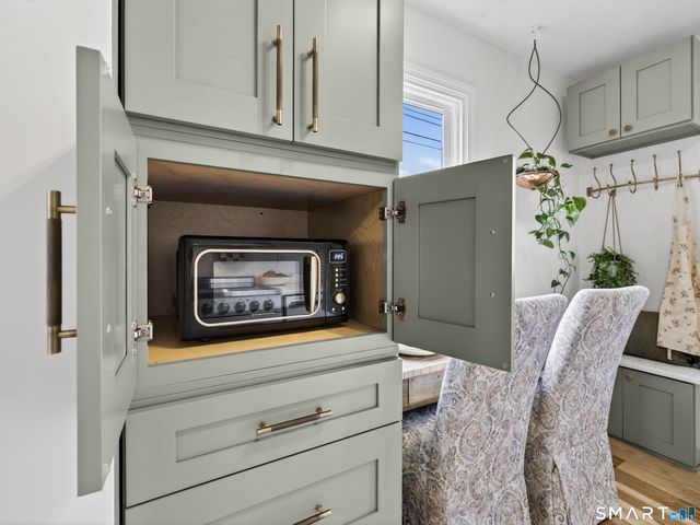 247 Midway Oval, Groton, CT 06340