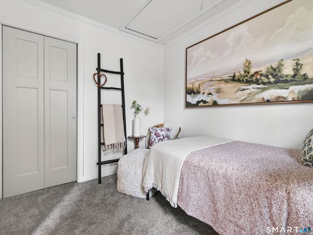 247 Midway Oval, Groton, CT 06340