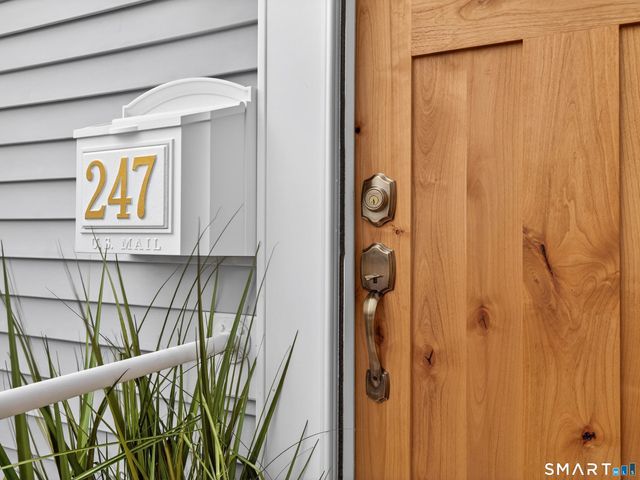 247 Midway Oval, Groton, CT 06340