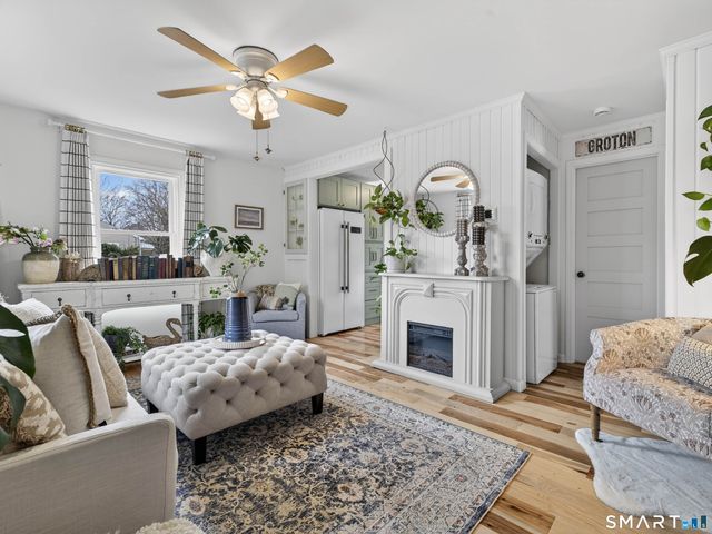 247 Midway Oval, Groton, CT 06340