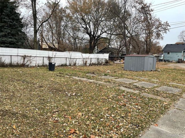 80 W Mansfield Avenue, Pontiac, MI 48340