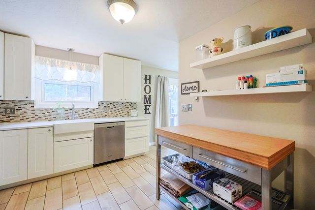 44 Montclair Drive, North Attleboro, MA 02760