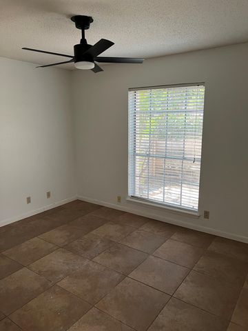 7801 Shoal Creek BLVD 127, Austin, TX 78757