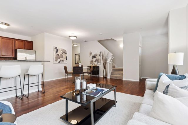 545 N 1st Street 125, Minneapolis, MN 55401