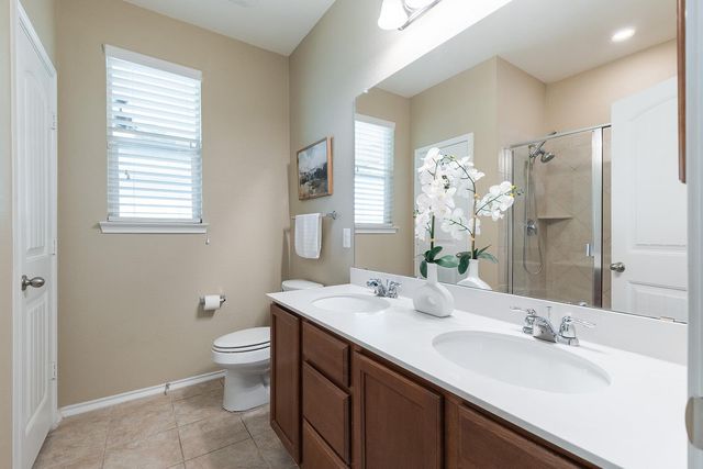 437 Sheepshank DR, Georgetown, TX 78633