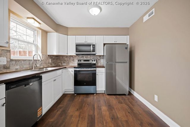 5043 St. Patrick Circle, Cross Lanes, WV 25313