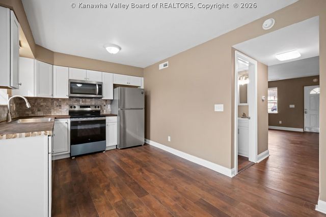 5043 St. Patrick Circle, Cross Lanes, WV 25313