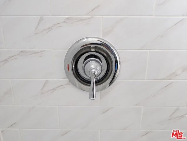 753 E Adams Boulevard, Los Angeles, CA 90011