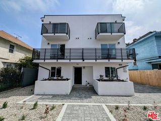 753 E Adams Boulevard, Los Angeles, CA 90011