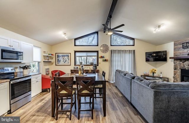 17 VAN DOREN MEWS, Albrightsville, PA 18210