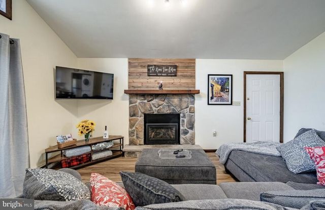 17 VAN DOREN MEWS, Albrightsville, PA 18210