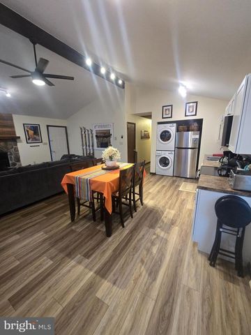 17 VAN DOREN MEWS, Albrightsville, PA 18210