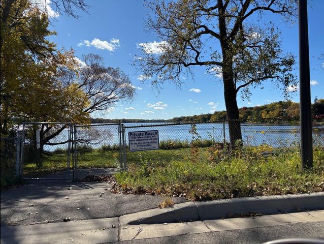 3399 Kent Street 101, Shoreview, MN 55126