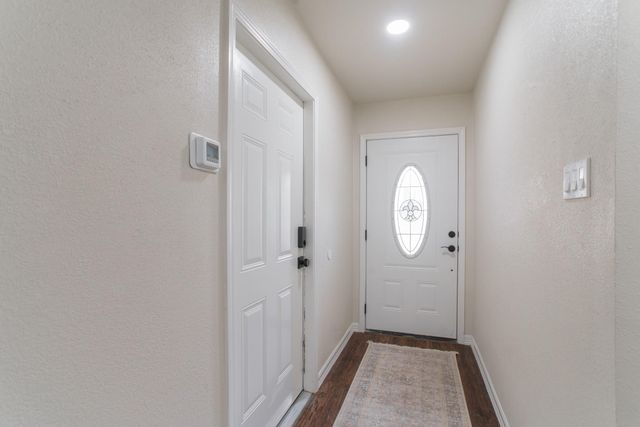 4913 Deerwood Circle, Baytown, TX 77521