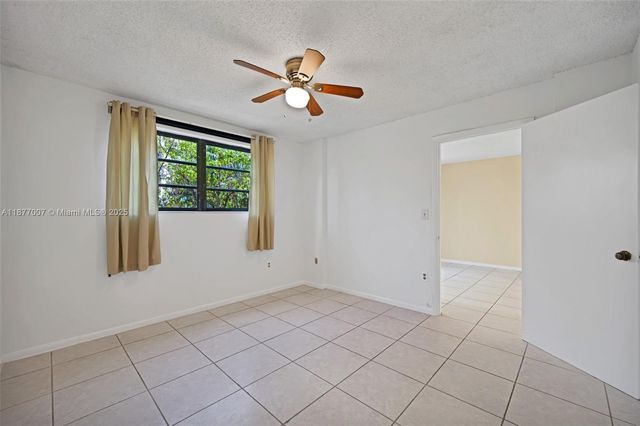 1673 Bay Rd 403, Miami Beach, FL 33139
