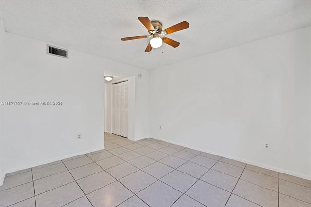 1673 Bay Rd 403, Miami Beach, FL 33139