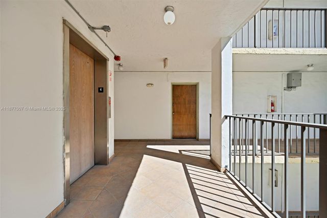 1673 Bay Rd 403, Miami Beach, FL 33139