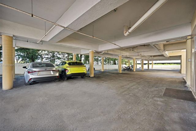 1673 Bay Rd 403, Miami Beach, FL 33139