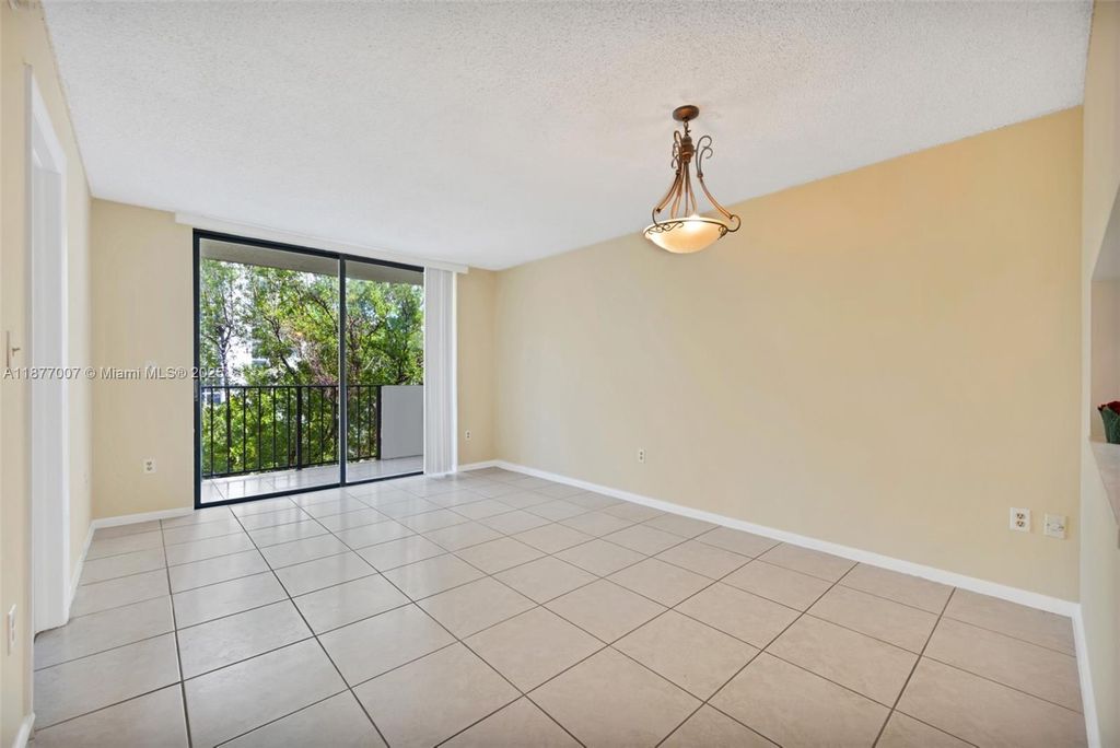 1673 Bay Rd 403, Miami Beach, FL 33139