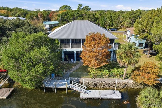 5 Palm Drive, Yankeetown, FL 34498