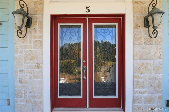 5 Palm Drive, Yankeetown, FL 34498