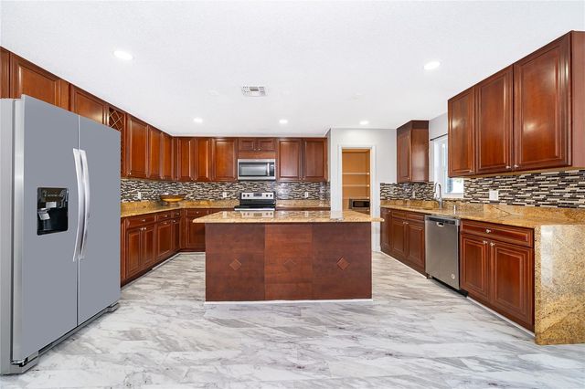 3102 HOLLAND DRIVE, Orlando, FL 32825