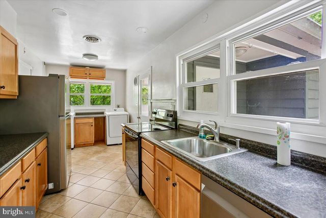 7014 BRAEBURN PL, Bethesda, MD 20817