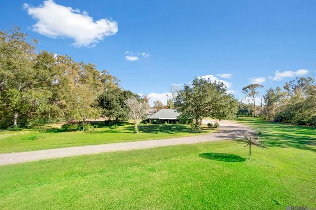 18868 Old Scenic Hwy, Zachary, LA 70791