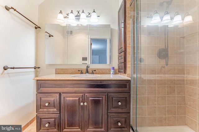 11 CHATEAU CIR, Chesterbrook, PA 19087