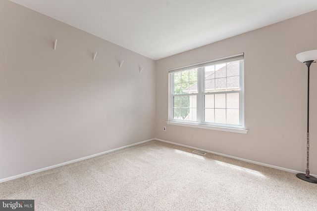 11 CHATEAU CIR, Chesterbrook, PA 19087