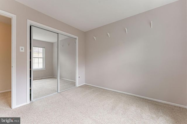 11 CHATEAU CIR, Chesterbrook, PA 19087