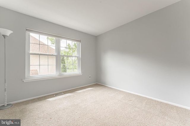 11 CHATEAU CIR, Chesterbrook, PA 19087