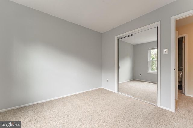 11 CHATEAU CIR, Chesterbrook, PA 19087