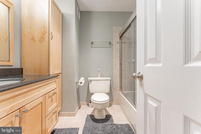 11 CHATEAU CIR, Chesterbrook, PA 19087